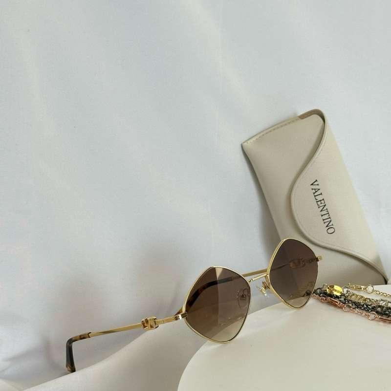 Picture of Valentino Sunglasses _SKUfw55564329fw